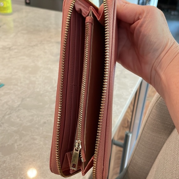 Ora Delphne pink zip around wallet - Picture 6 of 8